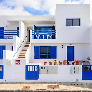 https://mirador-del-roque-orzola.in-canary-islands.com