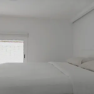 https://island-201-modern-minimalist-apartments.in-canary-islands.com
